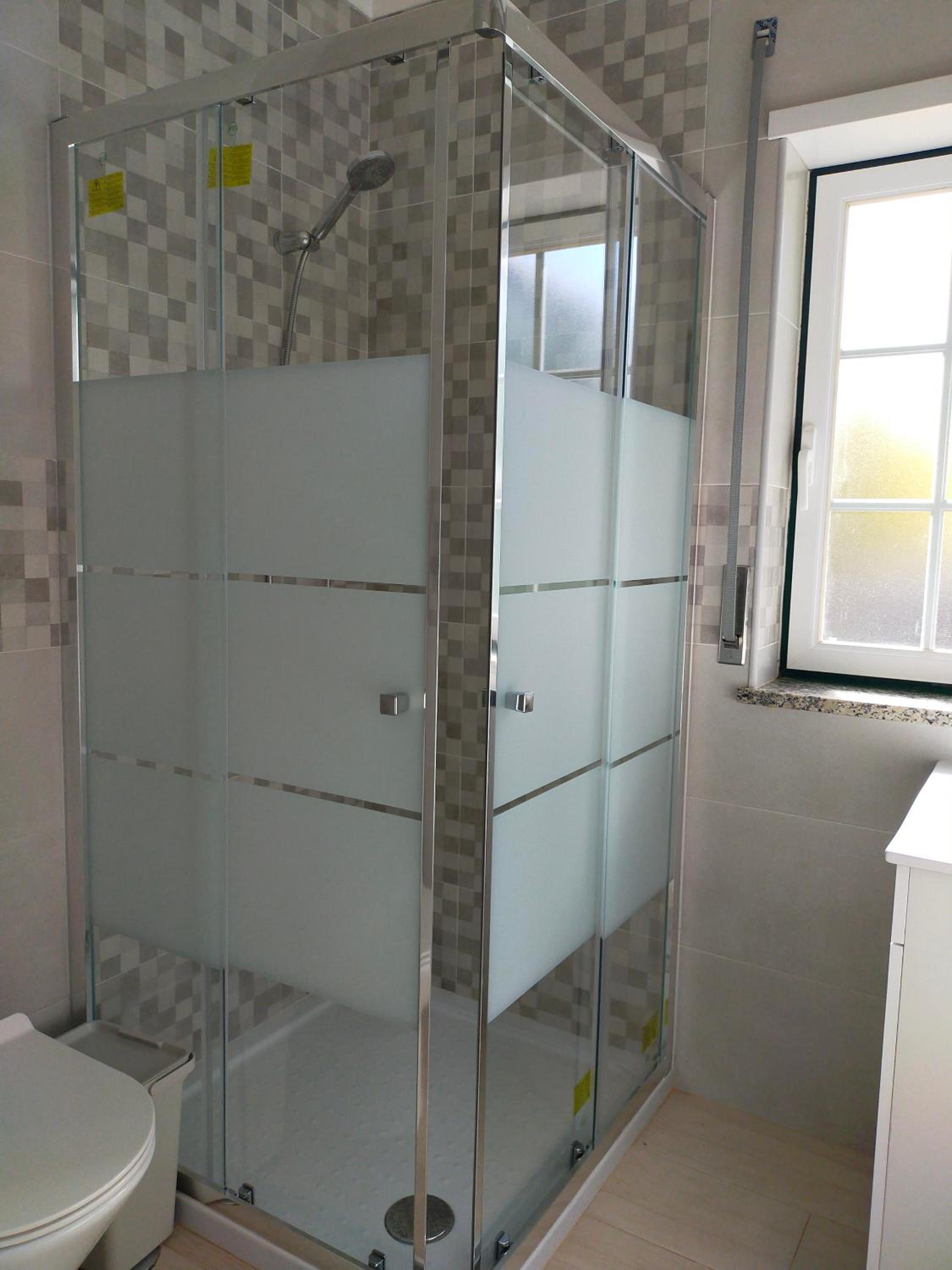 Twin Room with Private Bathroom photo 3