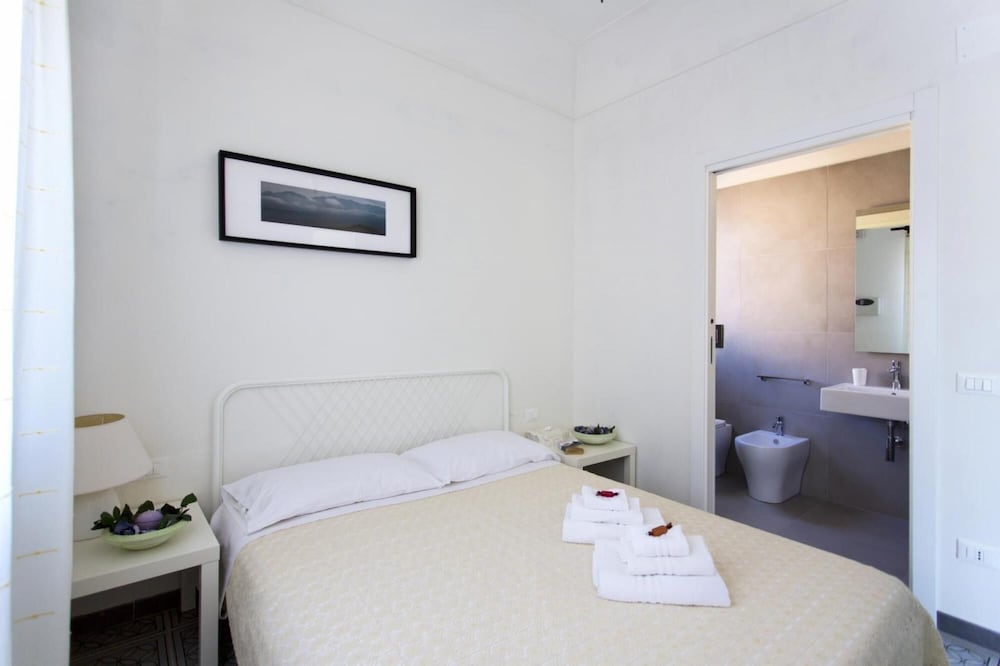 Villa photo 1