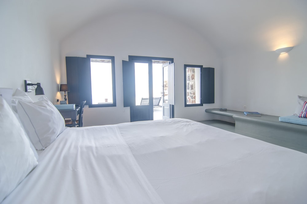 Superior Room, Sharing Pool