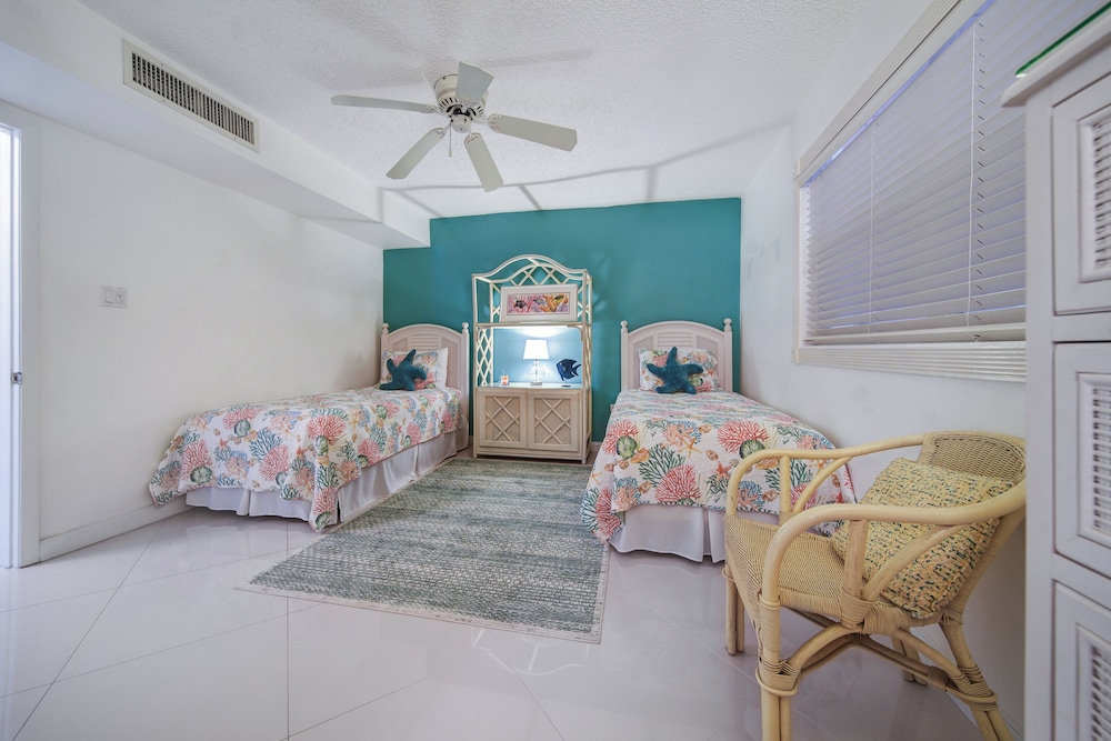 Condo 10, 2 Bedrooms, Ocean View