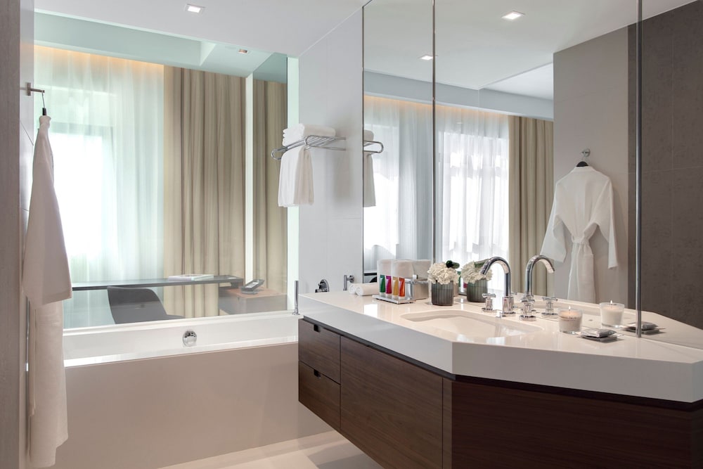 Deluxe Room, 2 Twin Beds (View) - Photo 6