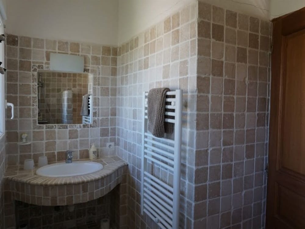 Suite, Private Bathroom (les oliviers) photo 3