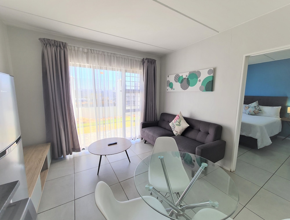 Deluxe Apartment, 2 Bedrooms - Photo 3