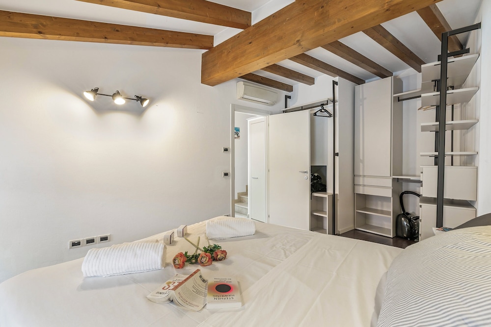 Family Apartment, Multiple Bedrooms (Riva's Rooftop Retreat)