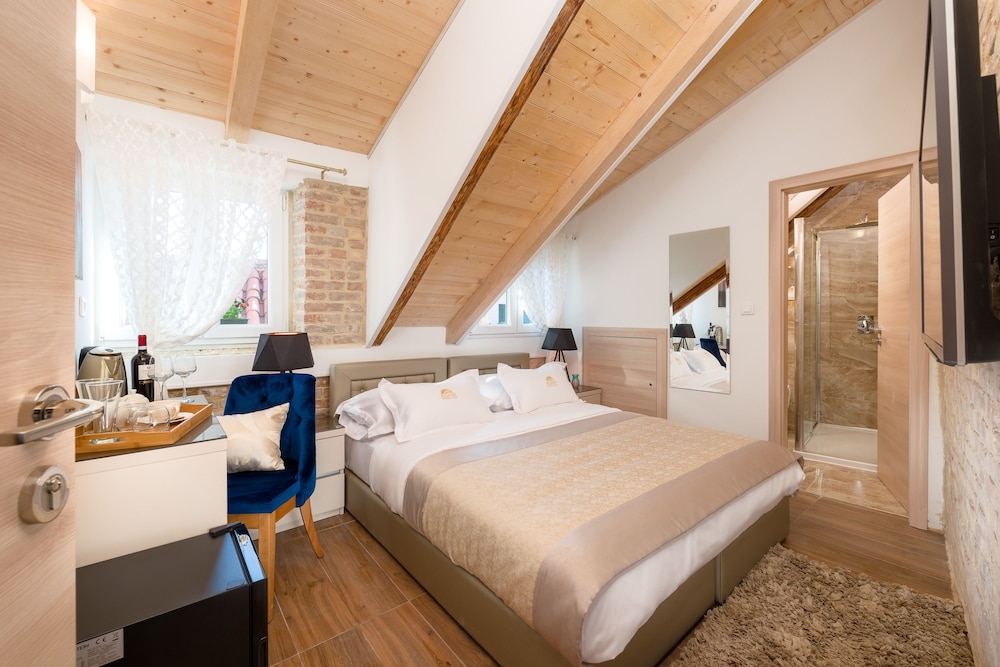 City Double Room photo 1