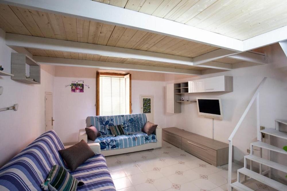 Apartment, 2 Bedrooms, Balcony, City View