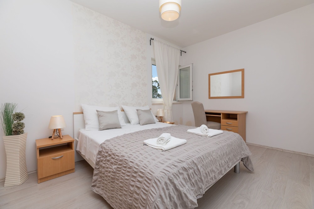 Apartment (A1)
