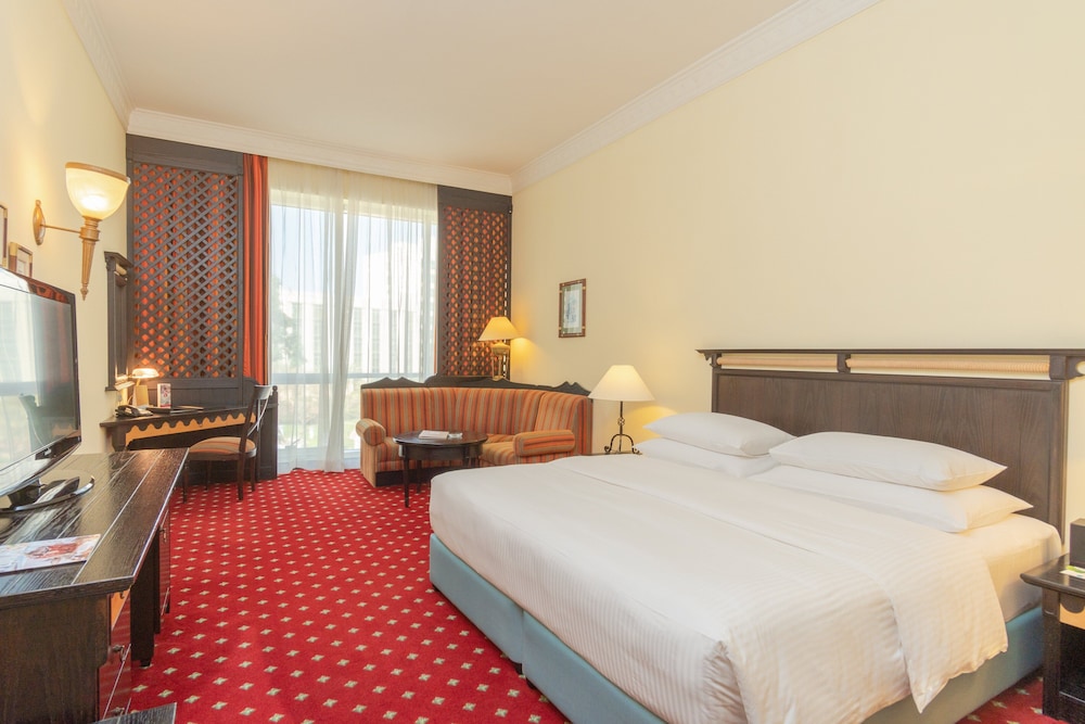 Deluxe Room, 1 King Bed complimentary shuttle to DXB Airport Terminal 1 & 3