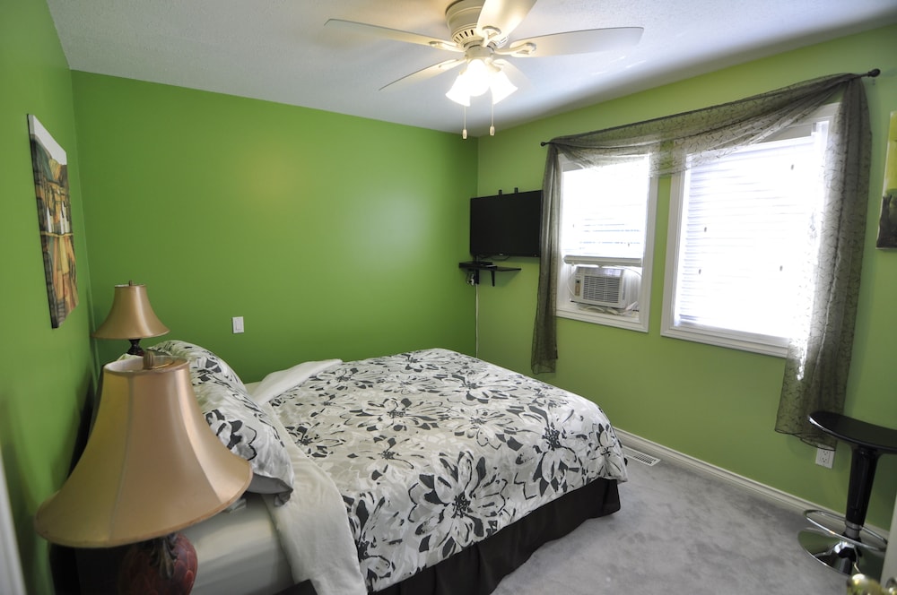 Deluxe Room, 1 Bedroom, Mountain View photo 2