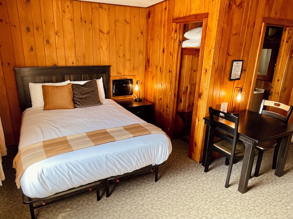 Standard Room, 1 Queen Bed with Sofa bed photo 2