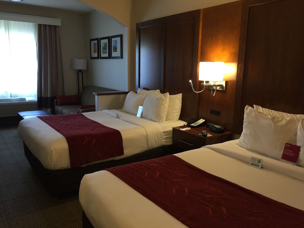 Studio Suite, 2 Queen Beds - Photo 10
