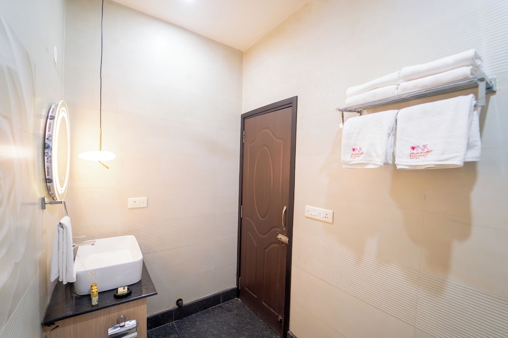 Deluxe Room - Photo 2