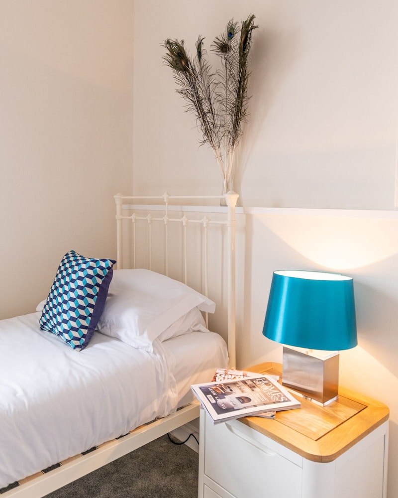 Superior Twin Room, Ensuite - Photo 1