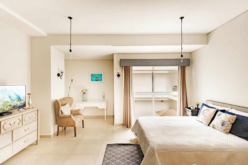 Deluxe Apartment, 1 Bedroom, City View, Tower photo 3