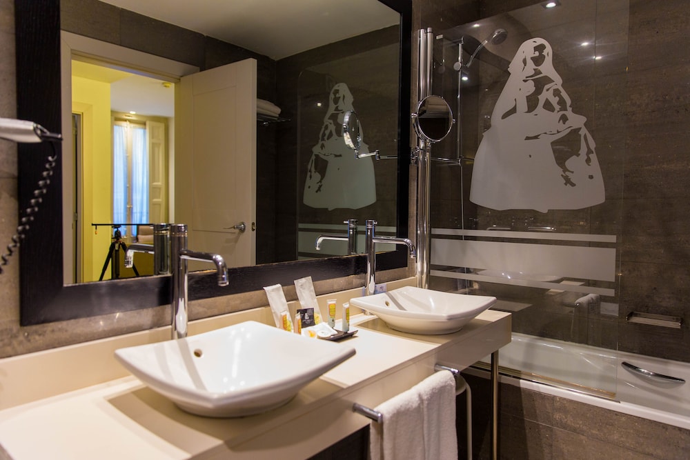 Triple Room - Photo 9