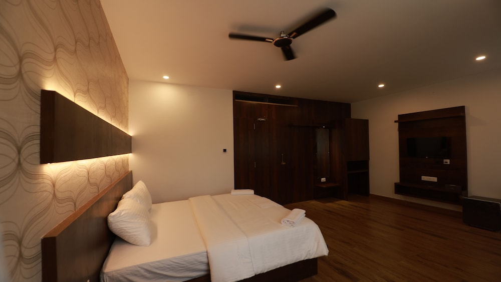 Luxury Suite