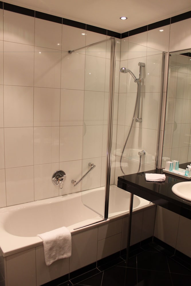 Double Room thumbnail 5