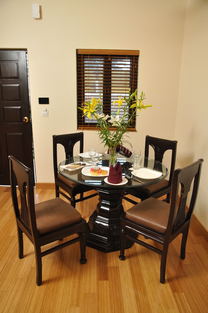 Suite - Photo 6