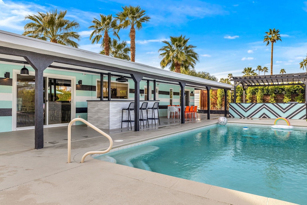 The Ritz - Luxury Home With Pool Speakeasy Bar, Billede 52