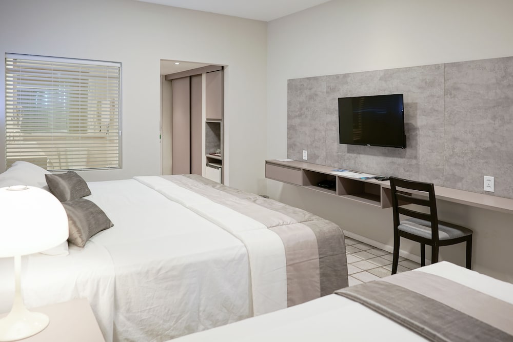 Deluxe Triple Room, 3 Twin Beds photo 2