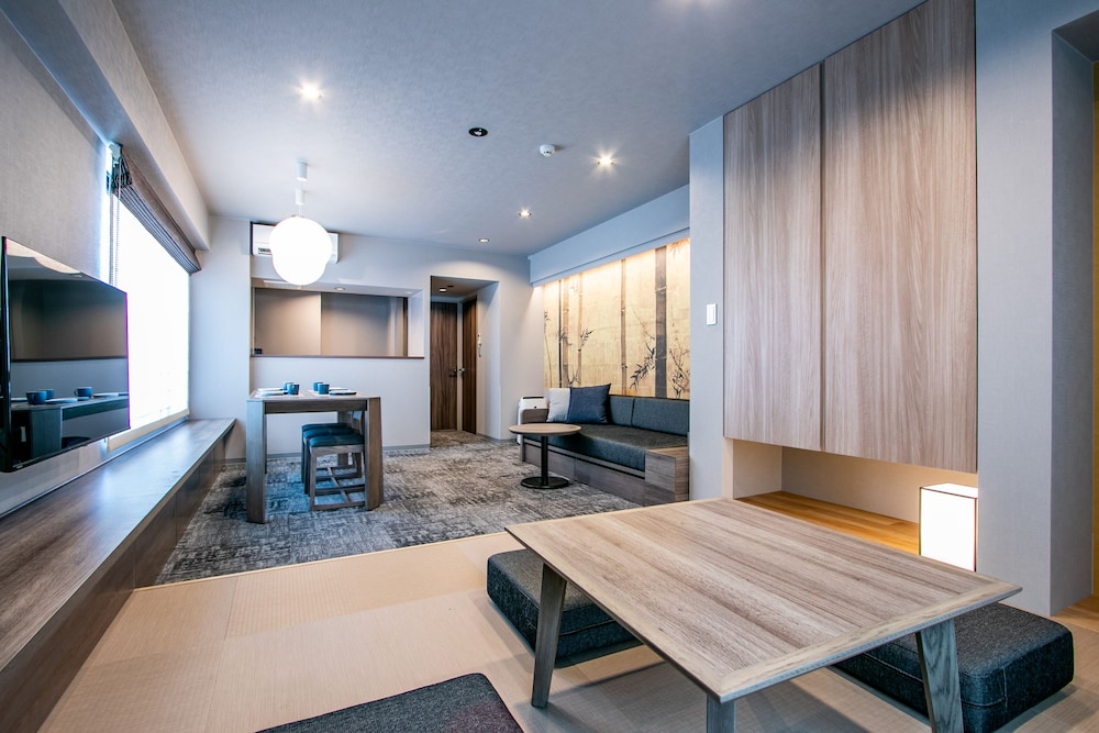 Premium Suite - 1BR with 6beds (with Tatami Room), Non Smoking