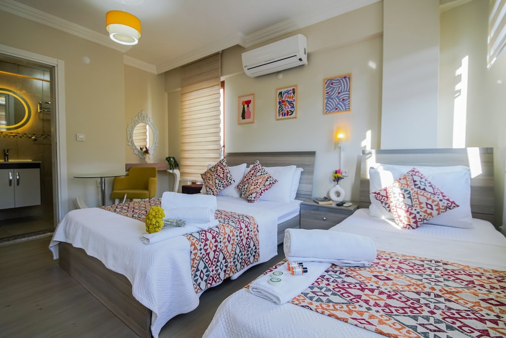 Comfort Triple Room