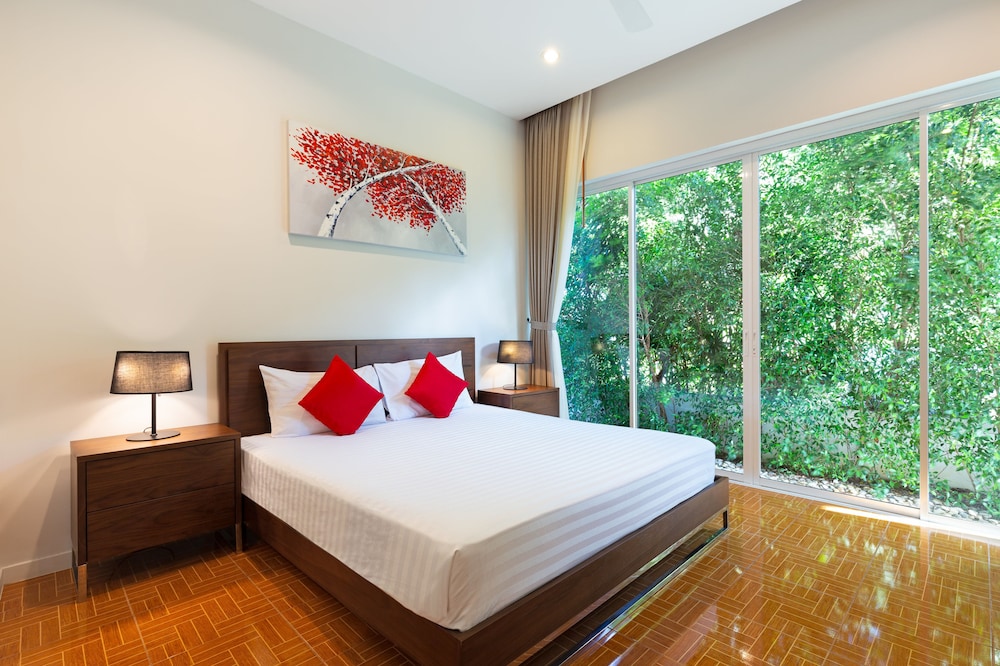 2 Bedrooms Pool Villa photo 1