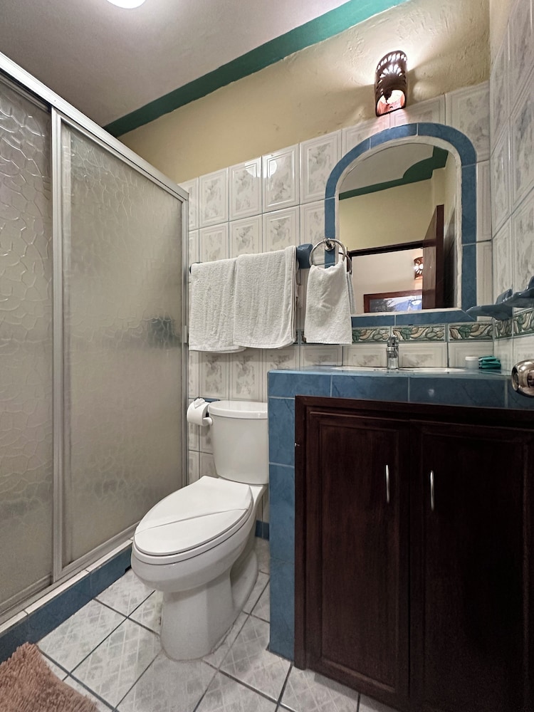 Classic Triple Room - Photo 14