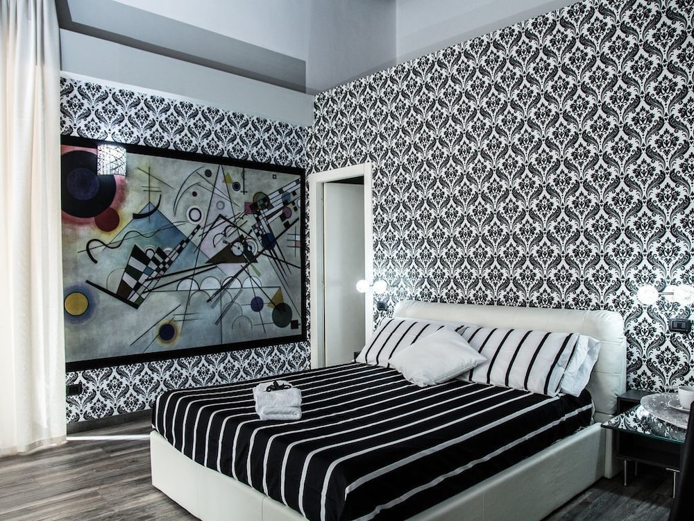 Classic Triple Room, Balcony (Kandinsky) photo 1