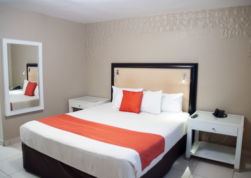 Standard Room, 1 King Bed - Photo 6