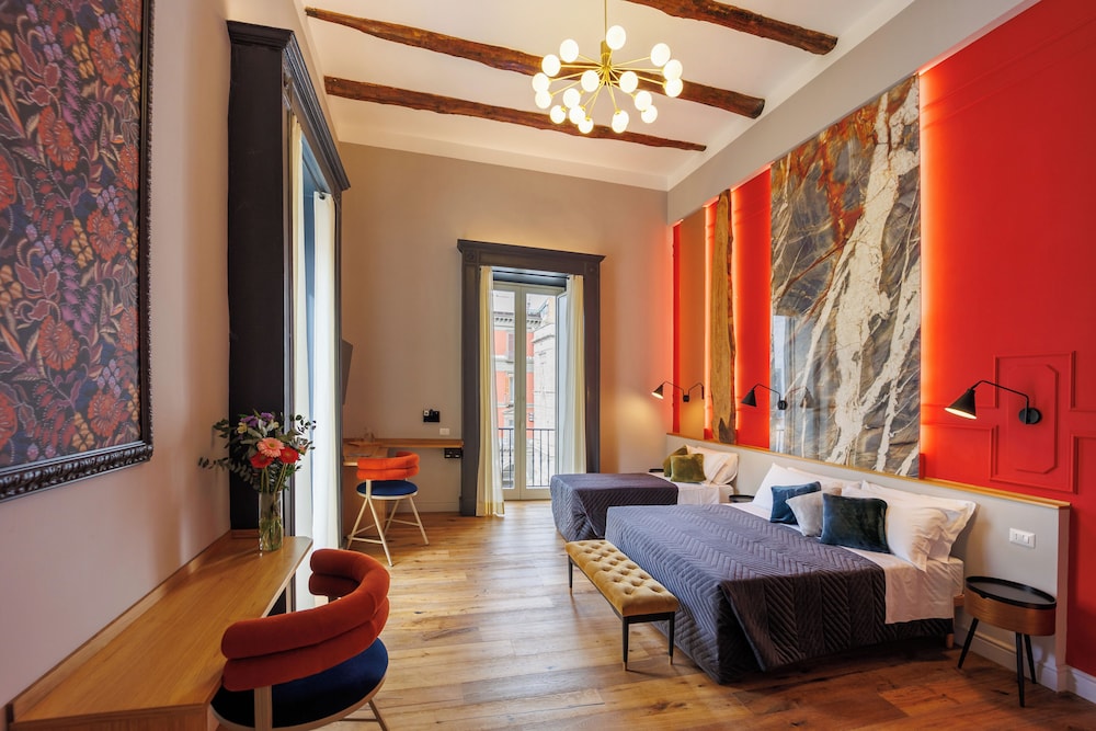 Luxury Suite, City View