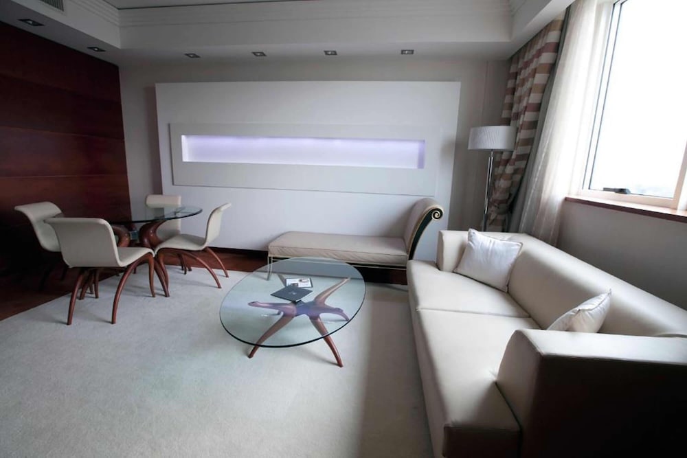 Royal Suite (2 pax) photo 2