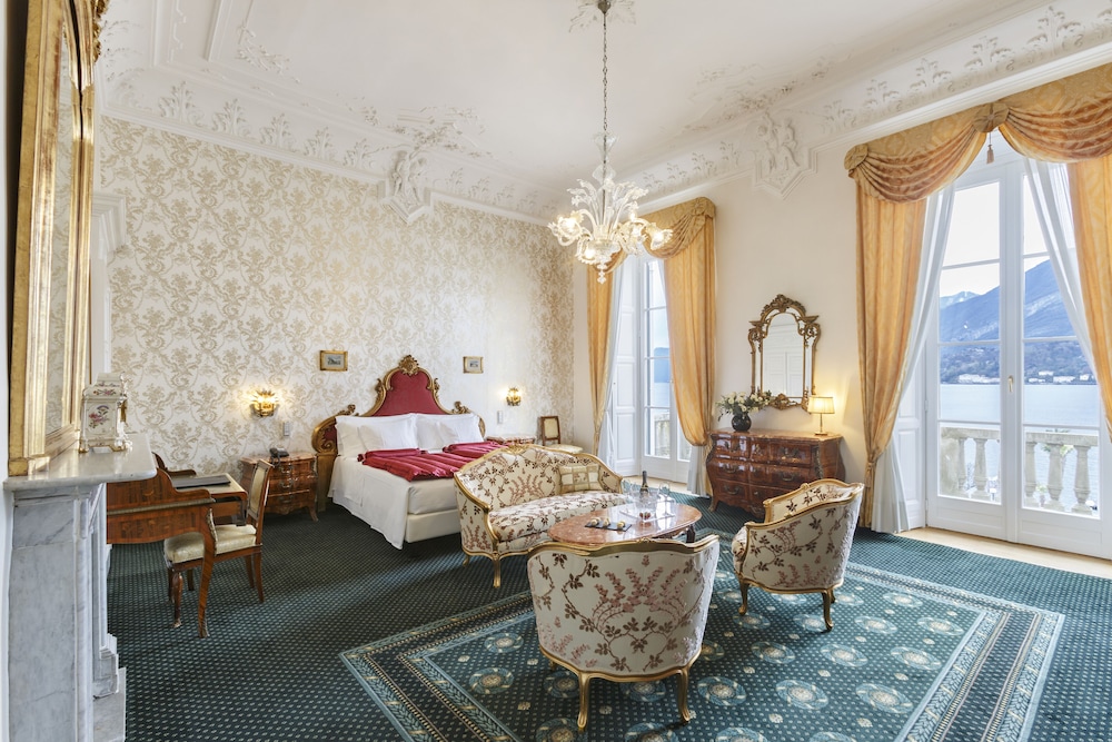Room (Open Space Suite)