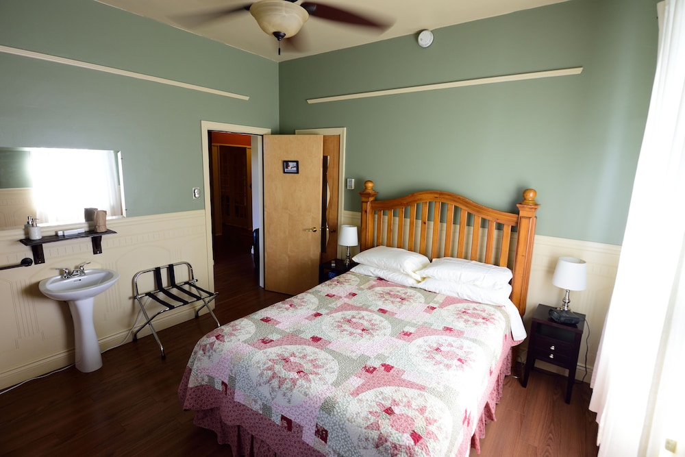 Room, Private Bathroom (Emma) photo 2