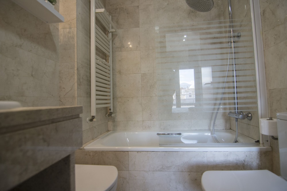 EnjoyGranada LUJO Swimming Pool and Parking, Billede 15