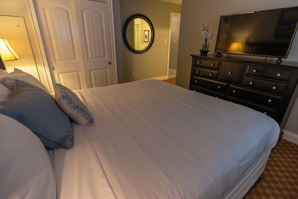 Lanai One Bedroom Suite