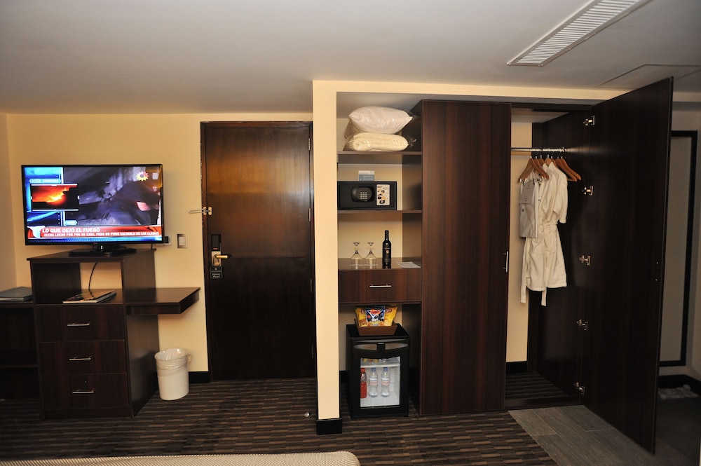 Executive Twin Room - Photo 2