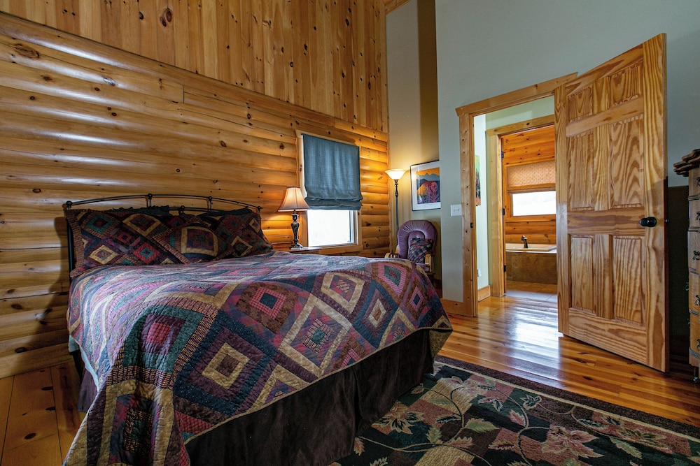 Cabin, Multiple Beds, Hot Tub
