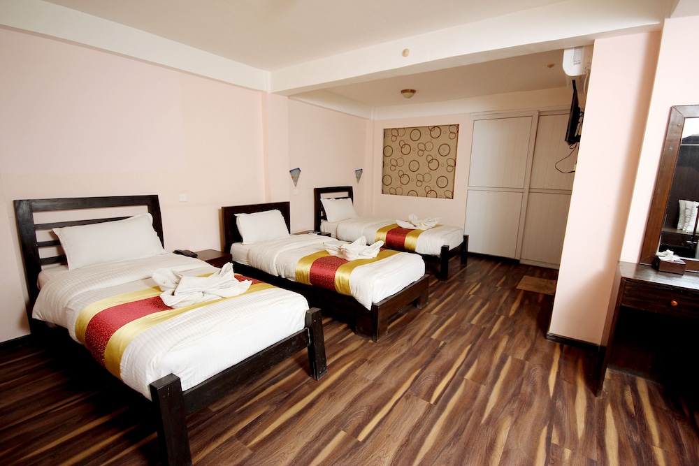 Comfort Triple Room, City View