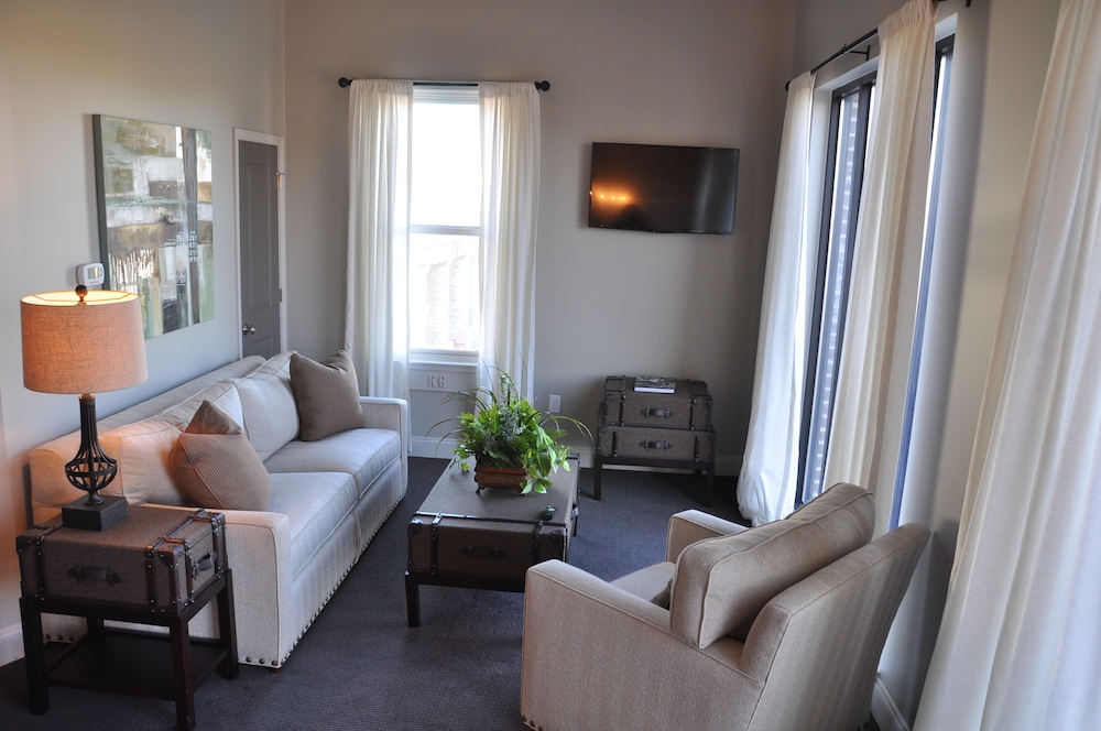 Suite, 1 King Bed with Sofa bed (Man O' War Suite)