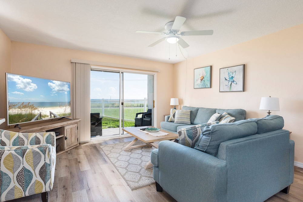 Condo (2 Bedrooms) photo 1