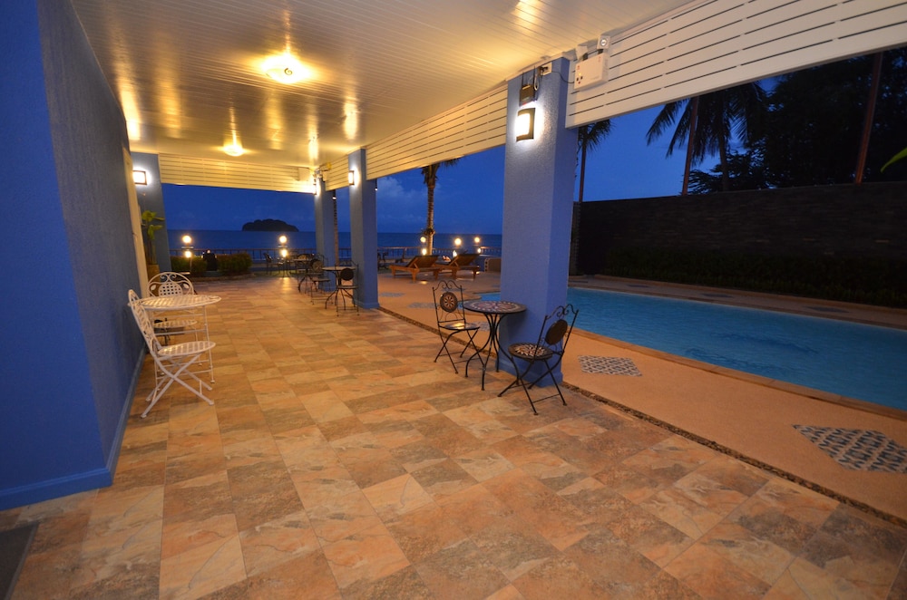 Pool Side photo 3