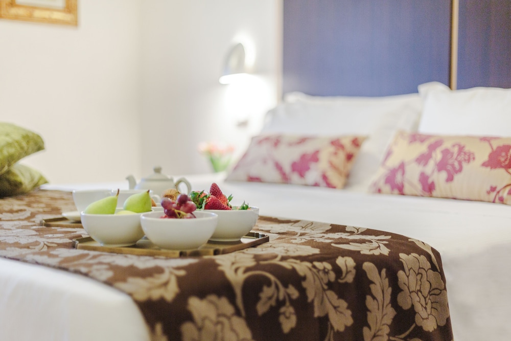 Standard Double or Twin Room photo 3