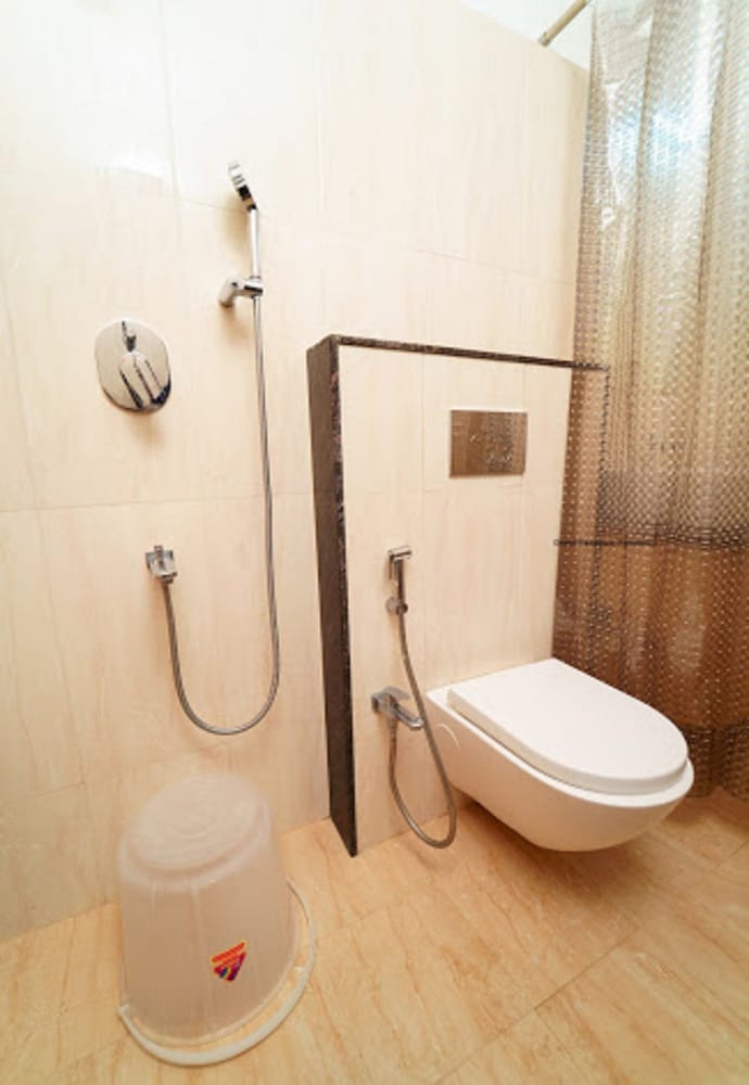 Premium with Balcony - Photo 4