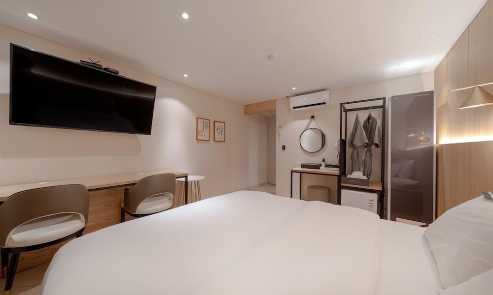 Standard Double Room - Photo 4