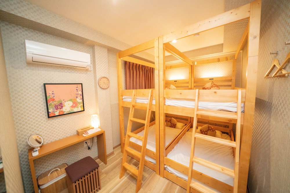 Quadruple Room photo 2