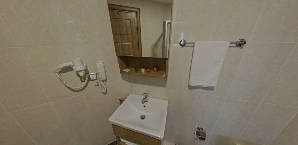 Standard Double Room photo 3