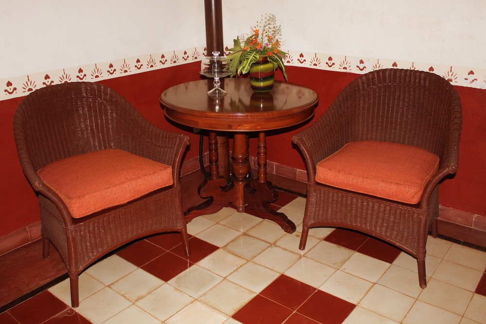 Deluxe Room - Photo 3