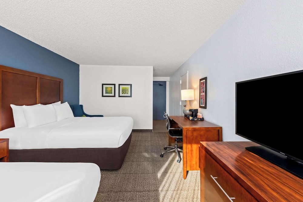 Room, 2 Queen Beds, Accessible, Non Smoking - Photo 3