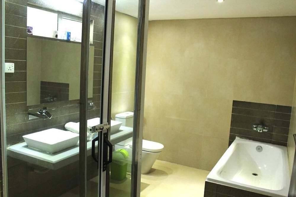 Deluxe Suite, Lake View photo 2